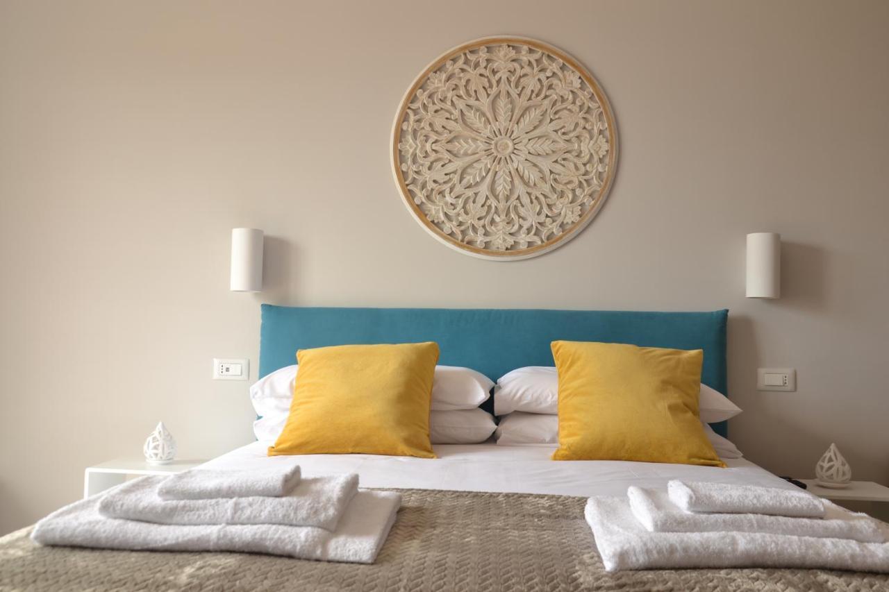 Luna Nuova Suites Naples Exterior photo